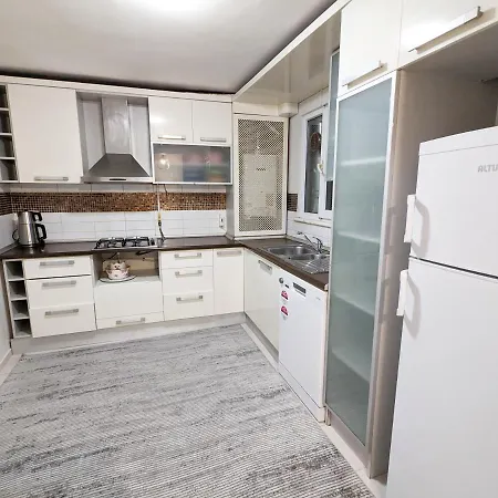 Chic & Large 3-bedroom Flat In Sisli Διαμέρισμα *